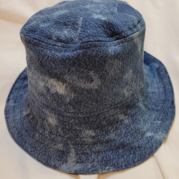 Bucket hat - Picture 1 of 5